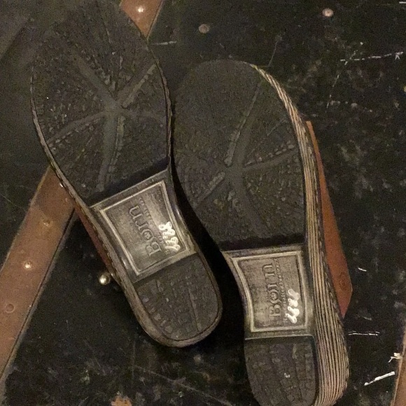 Born Leather Wedge Sandals - Picture 10 of 11